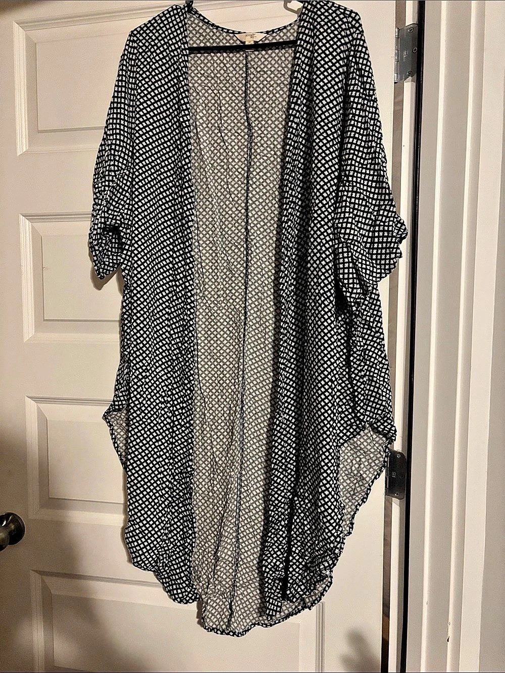 Universal Thread Open Front Kimono Cardigan Black & White